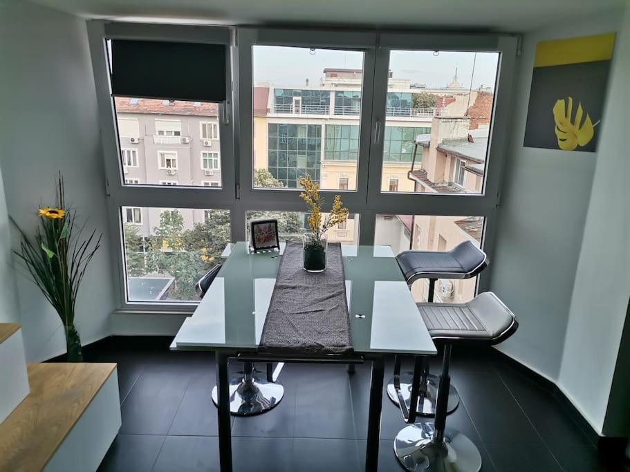 Sky-View Apartmentin Perfect City Center ソフィア エクステリア 写真